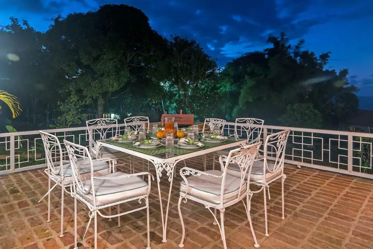 Magnificent 5-Bedroom Estate Villa, Sleeps 12 Montego Bay Giamaica