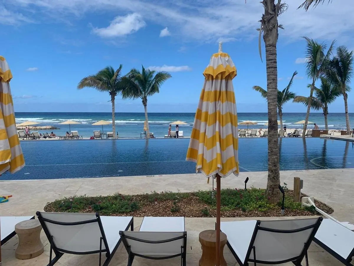 Magnificent 5-Bedroom Estate Villa, Sleeps 12 Montego Bay 0*,  Giamaica